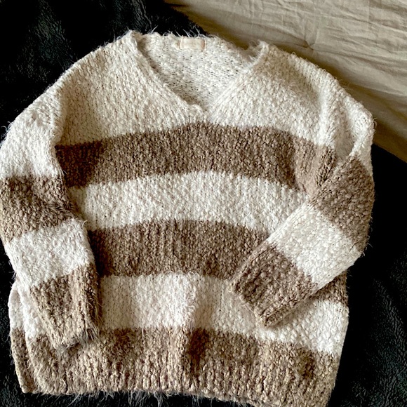 Alter’d State Sweater - Picture 4 of 6